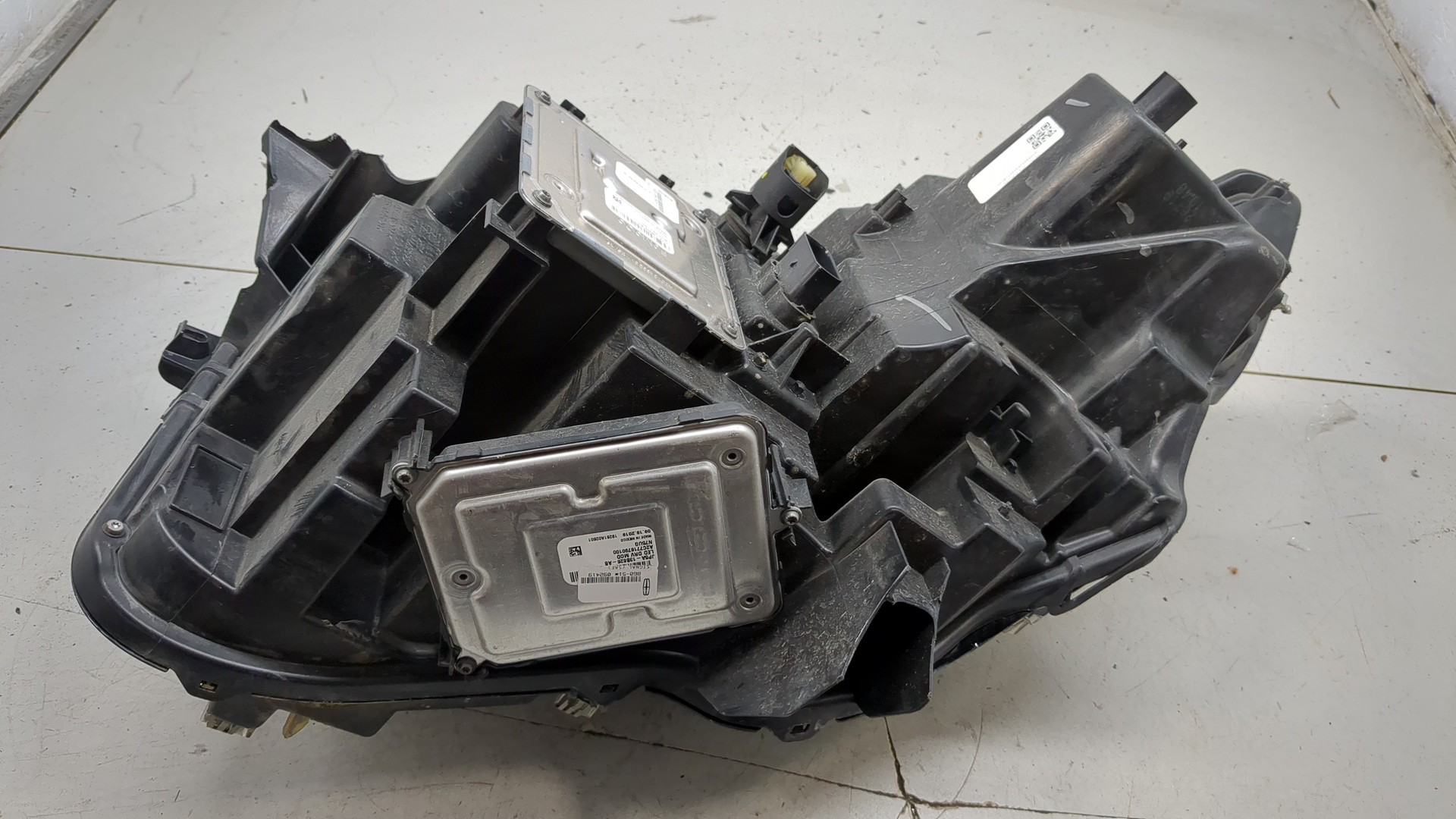 Фара правая