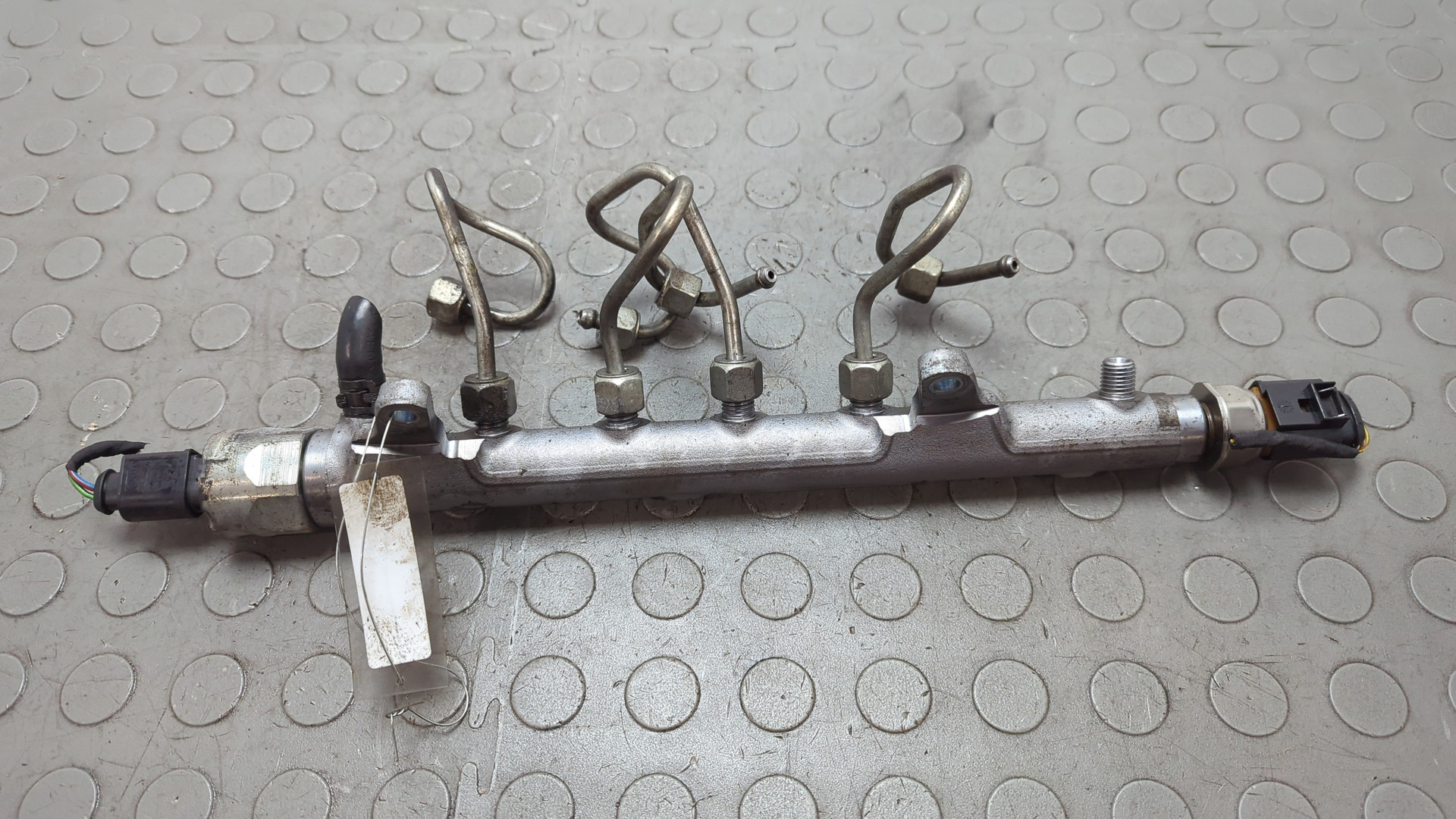 Рейка топливная (рампа)