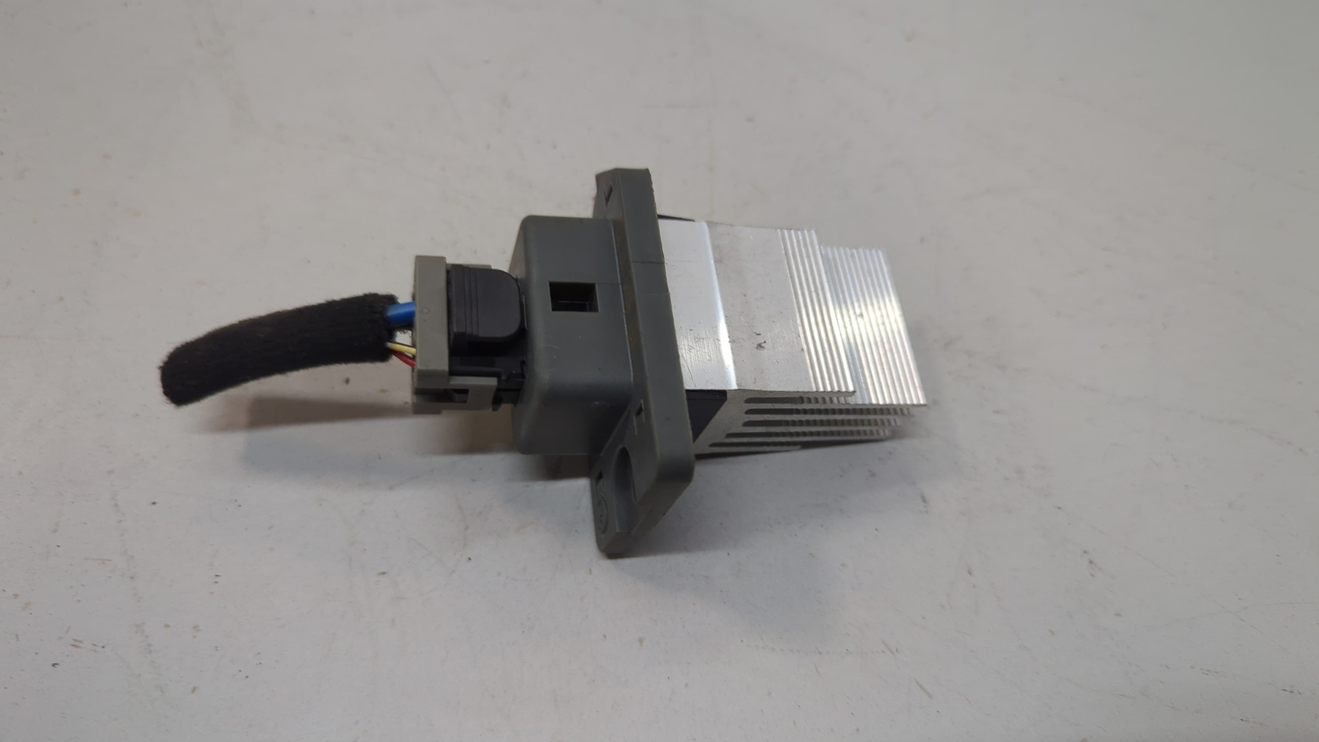 Резистор отопителя