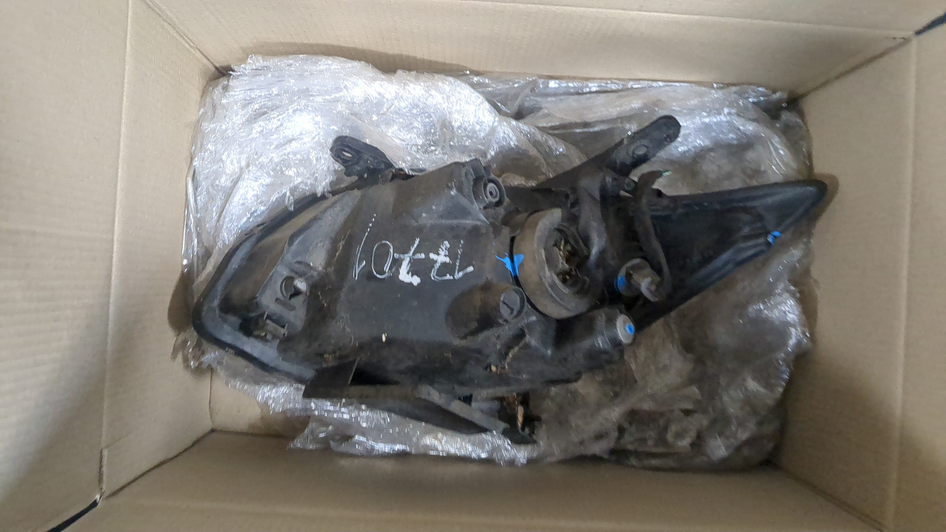 Фара правая