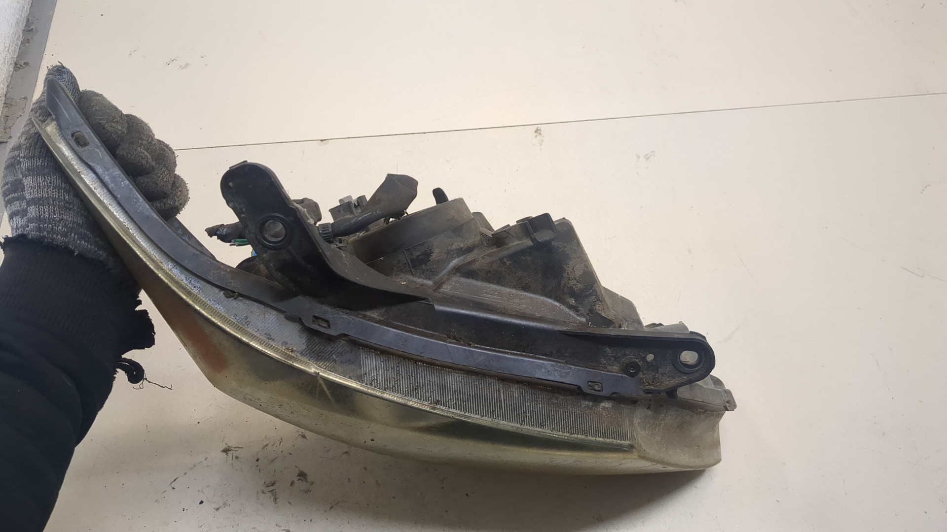 Фара правая