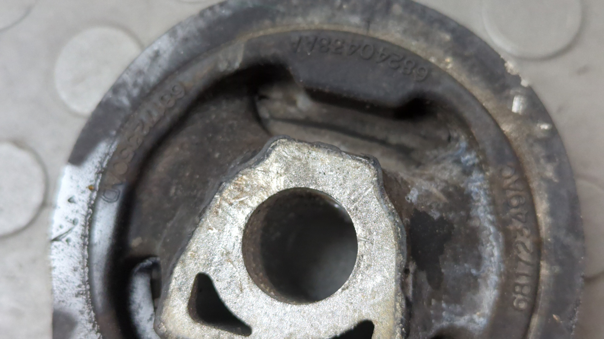 Опора двигателя