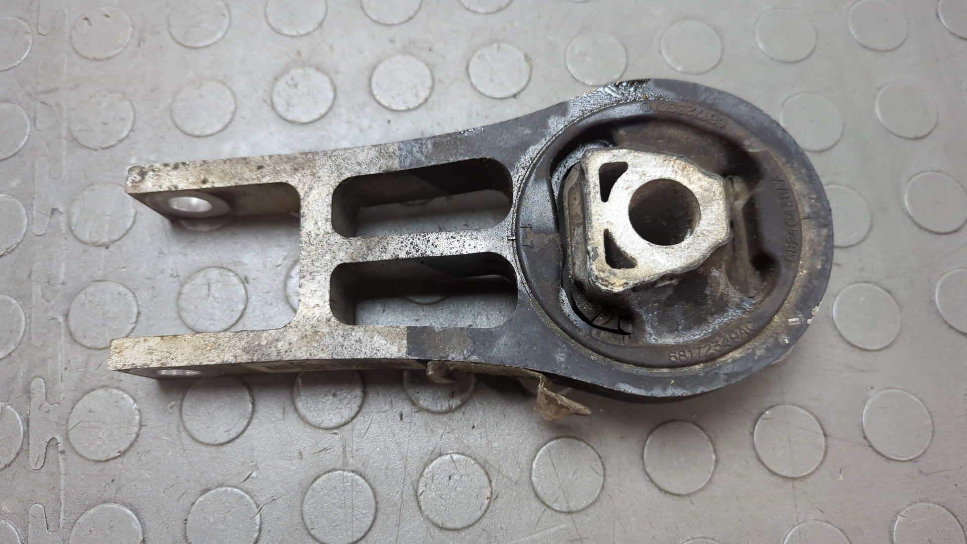 Опора двигателя