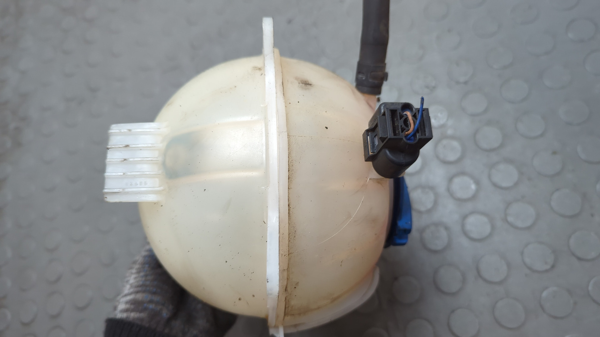 Бачок расширительный