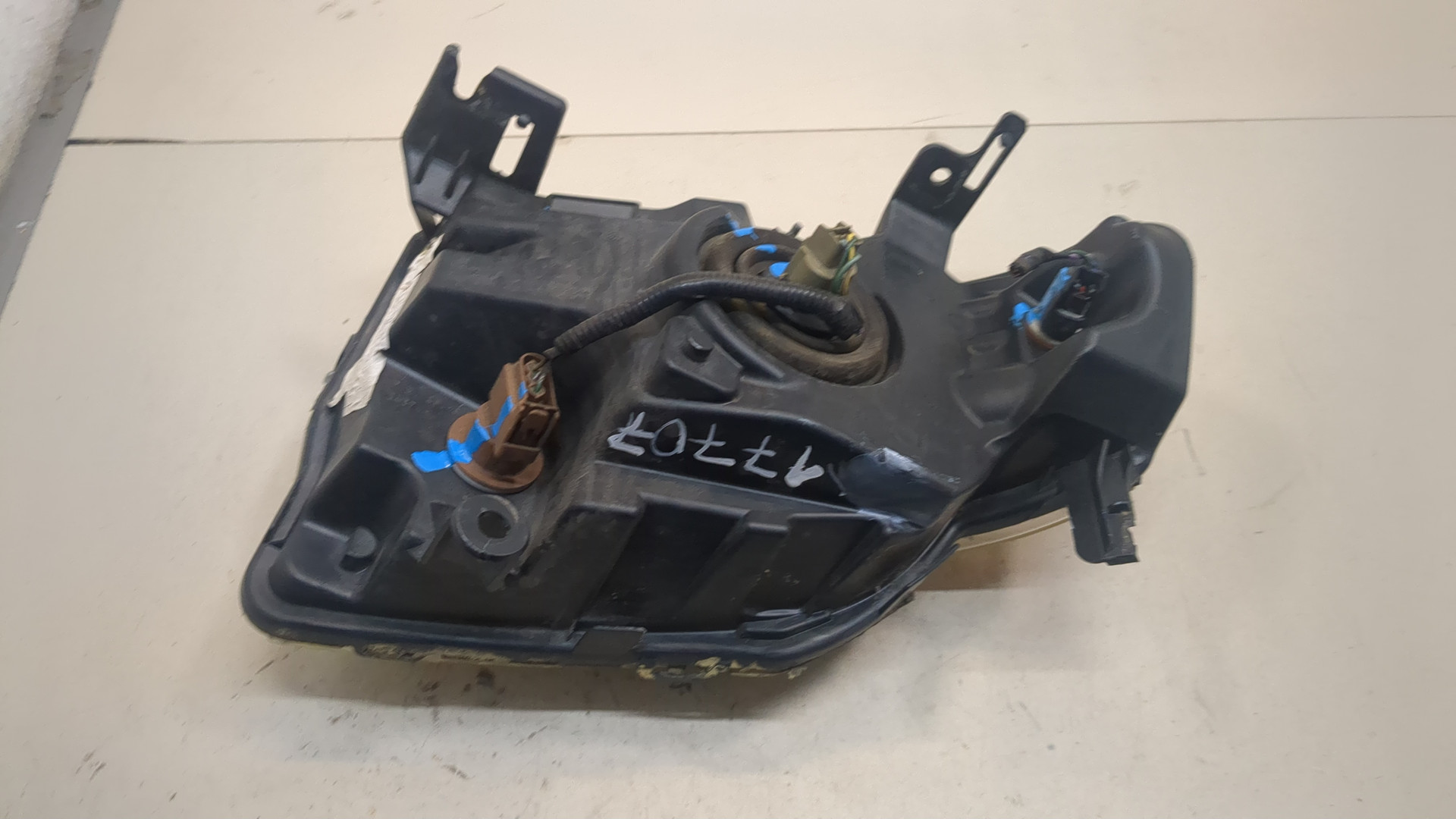 Фара правая