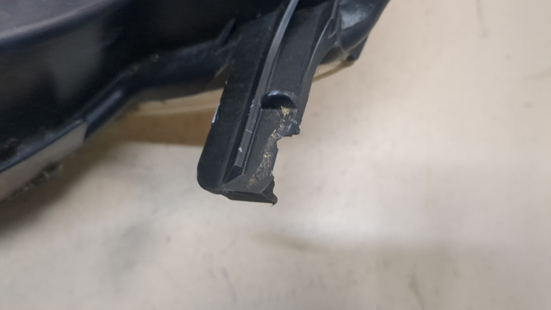 Фара правая