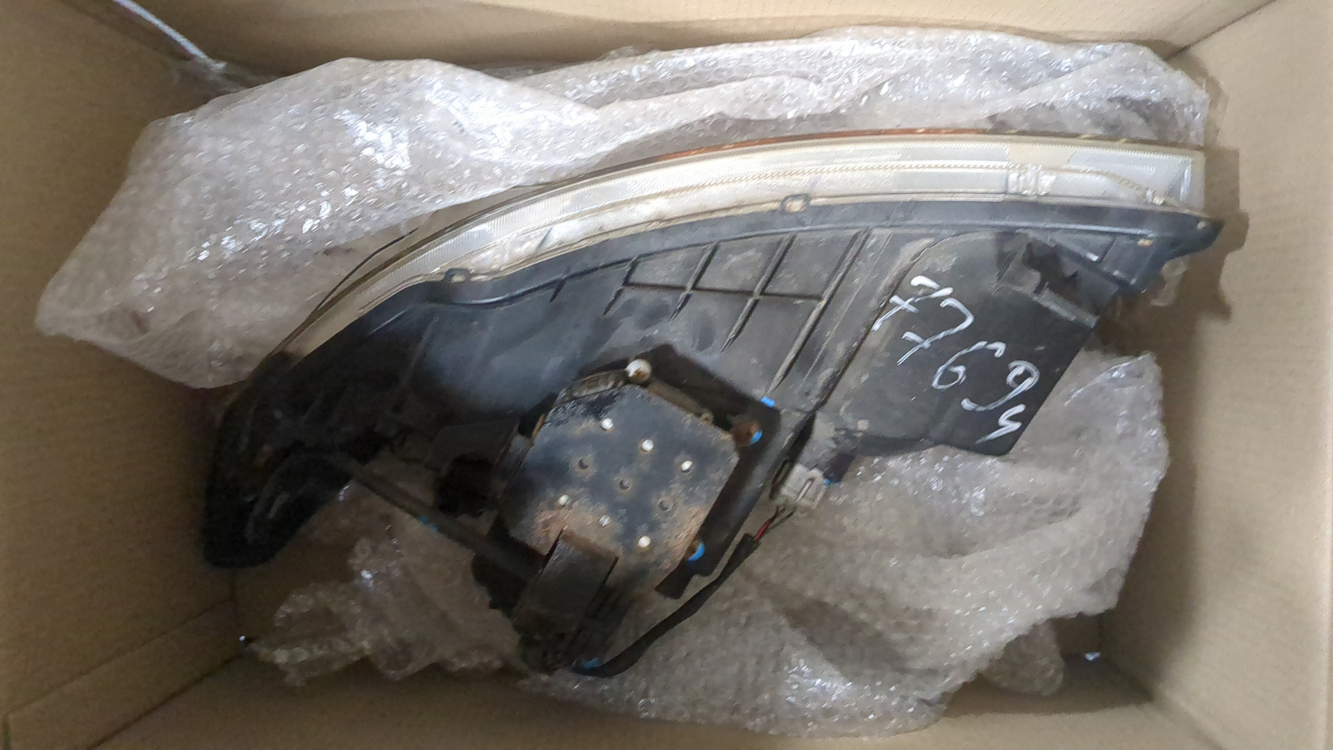 Фара правая