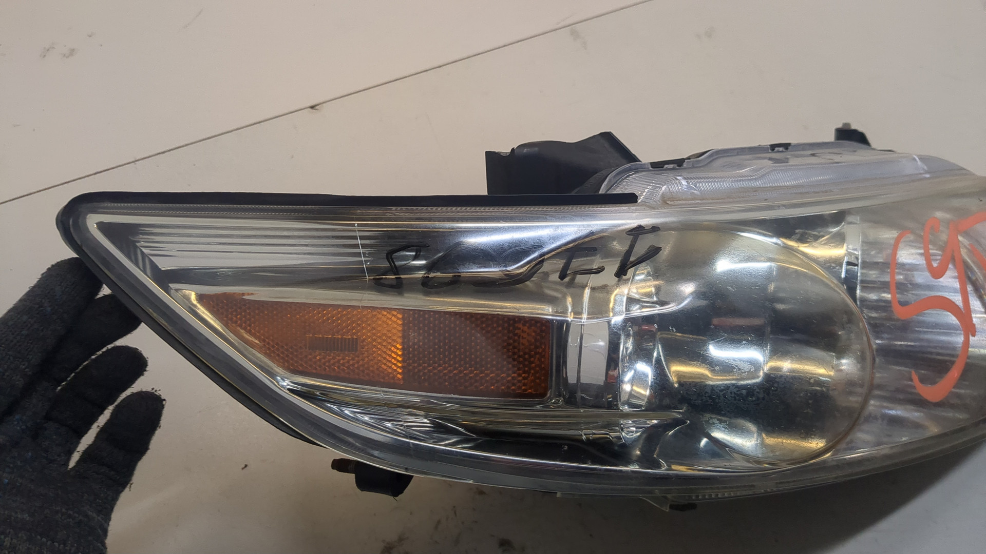 Фара правая