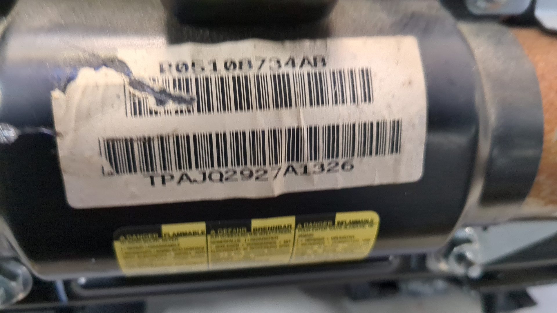 Подушка безопасности пассажирская (в торпедо)