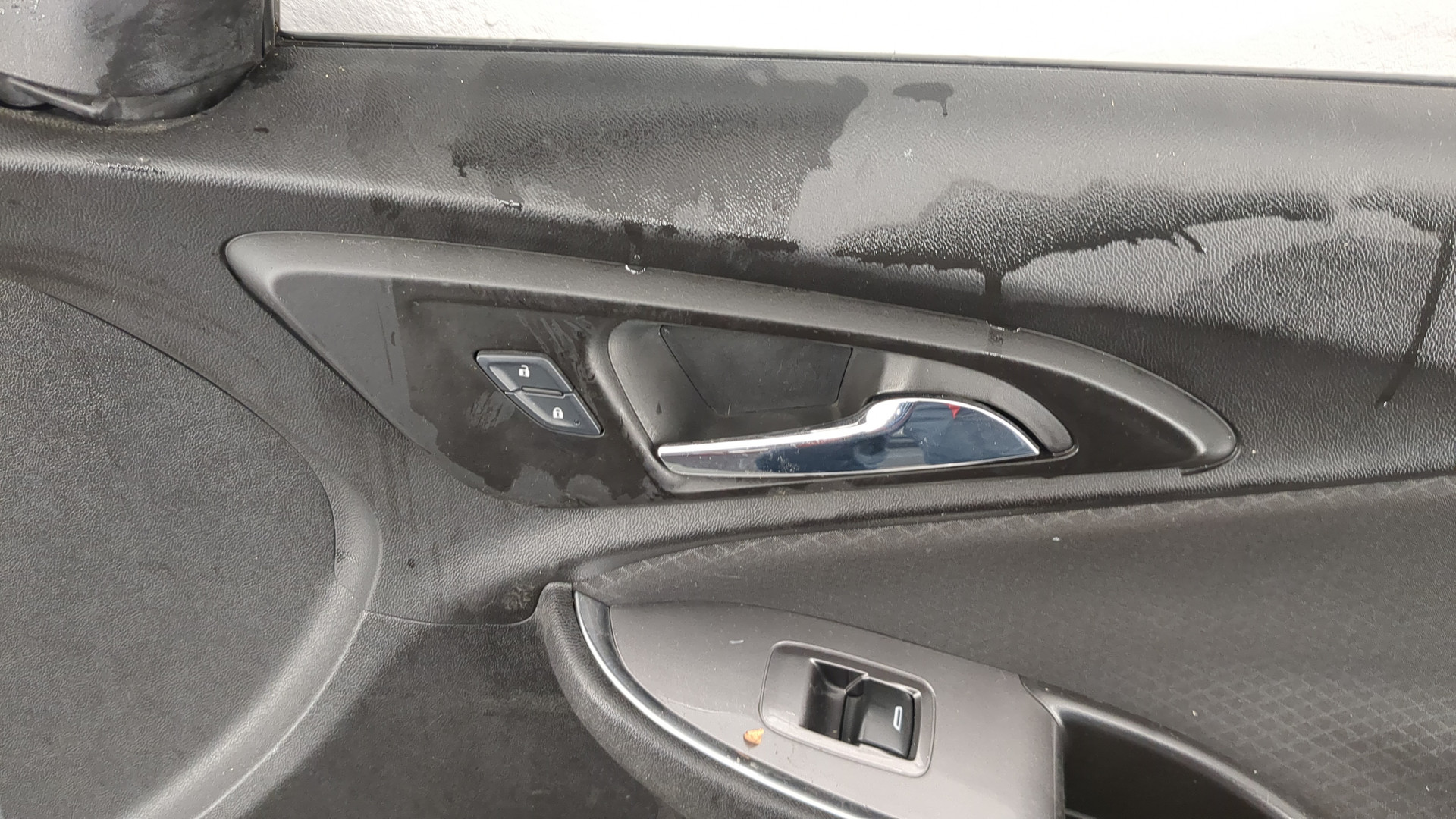 Дверь передняя правая