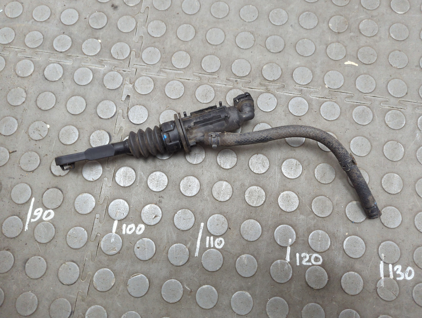 Цилиндр сцепления главный