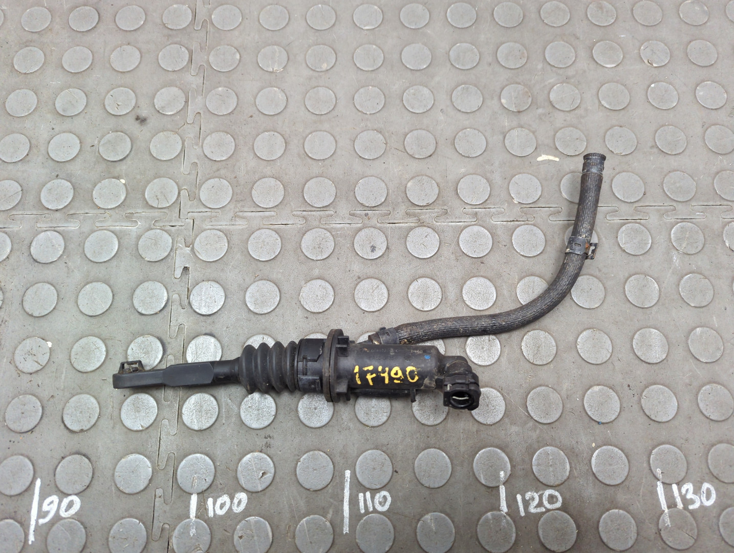 Цилиндр сцепления главный