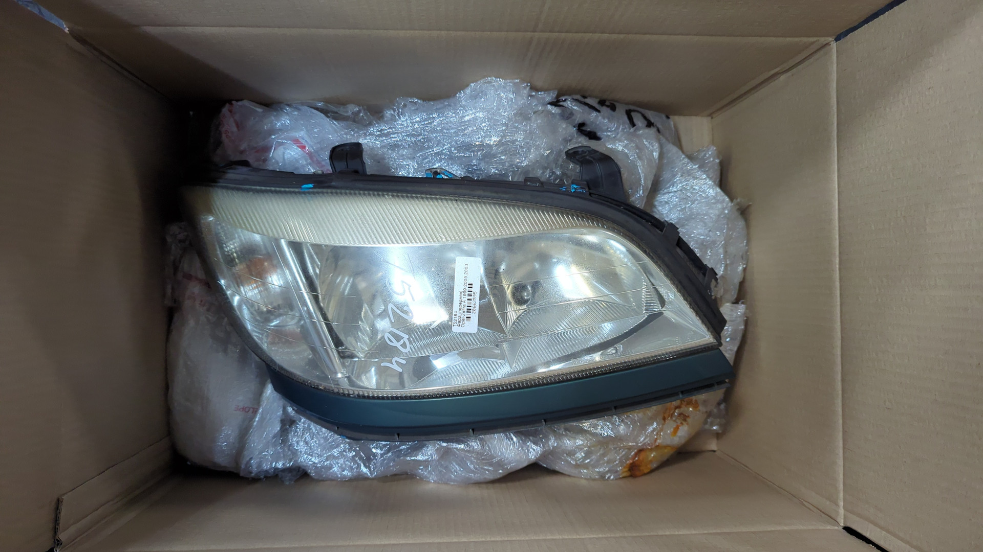 Фара правая