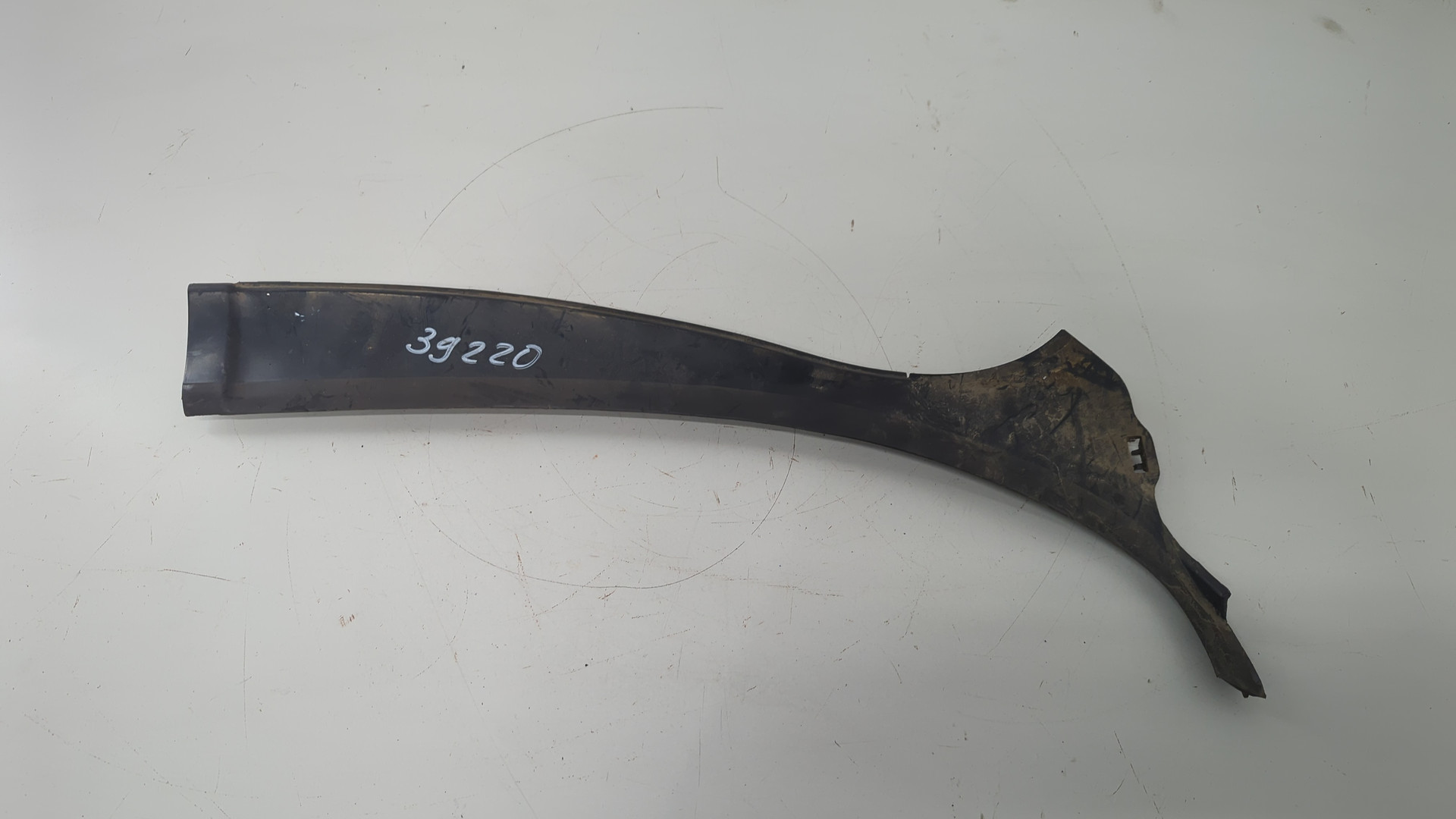 Решетка стеклоочистителей (Жабо)