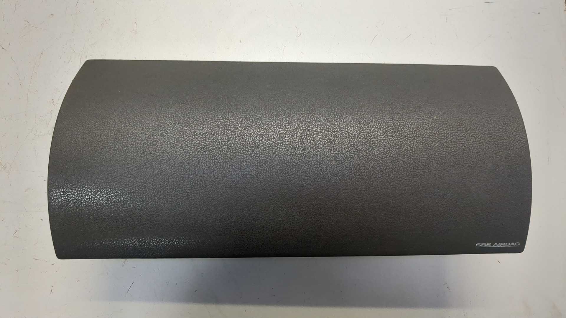 Подушка безопасности пассажирская (в торпедо)