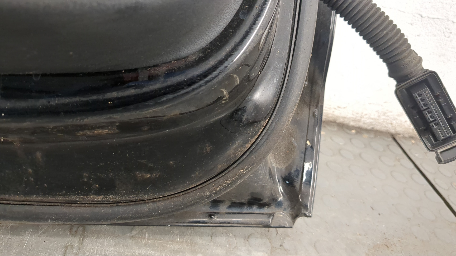 Дверь задняя левая