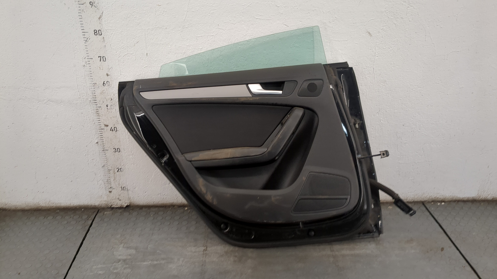 Дверь задняя левая