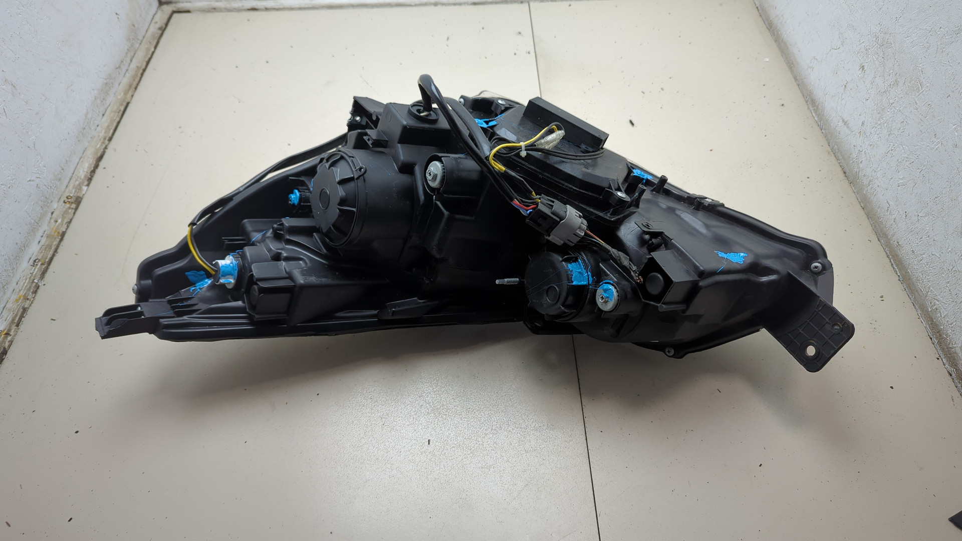 Фара правая