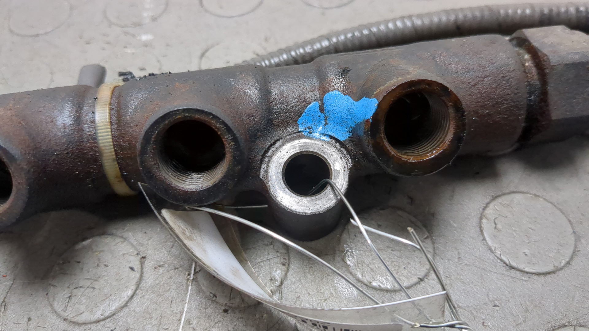 Рейка топливная (рампа)