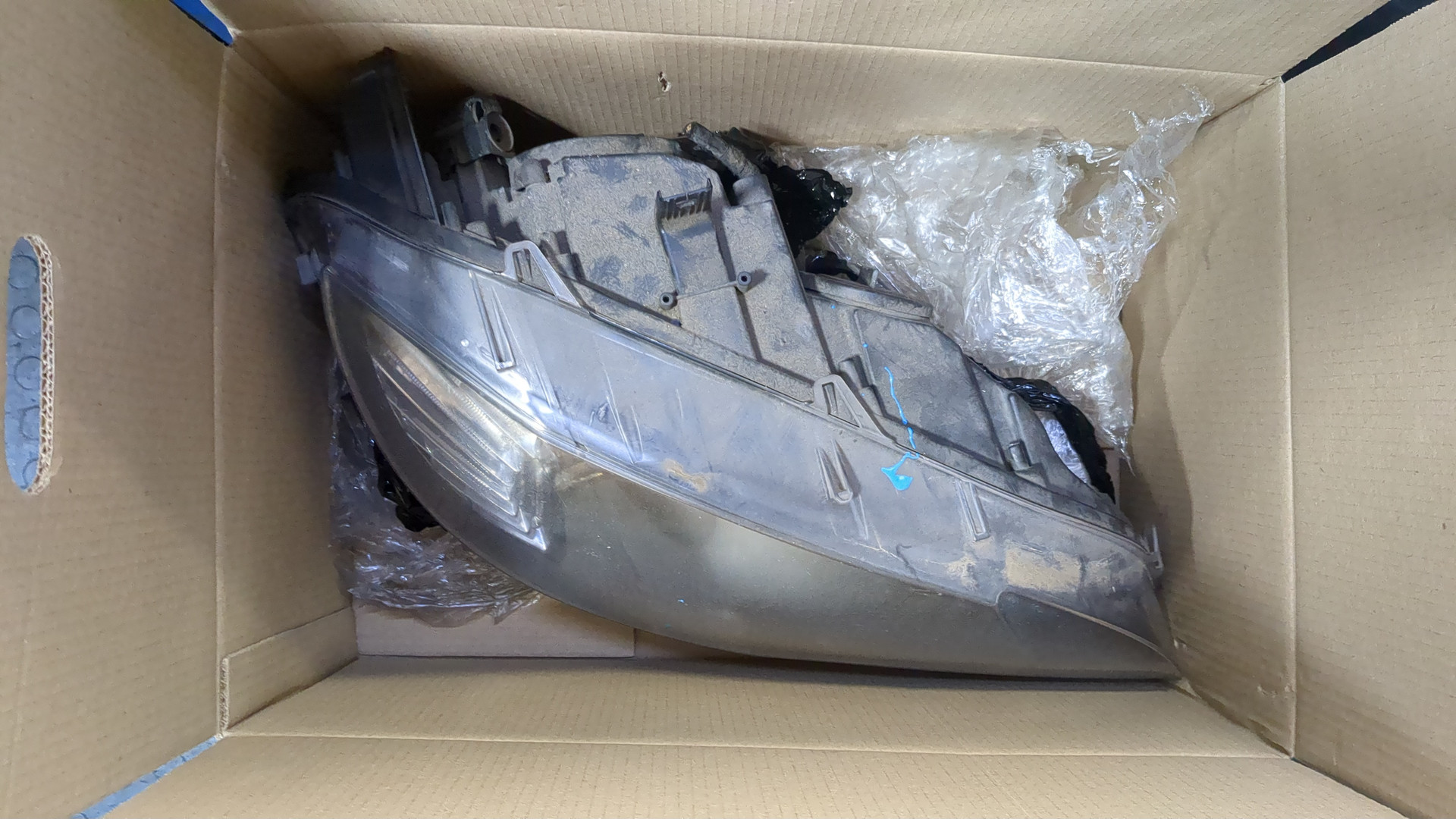 Фара правая