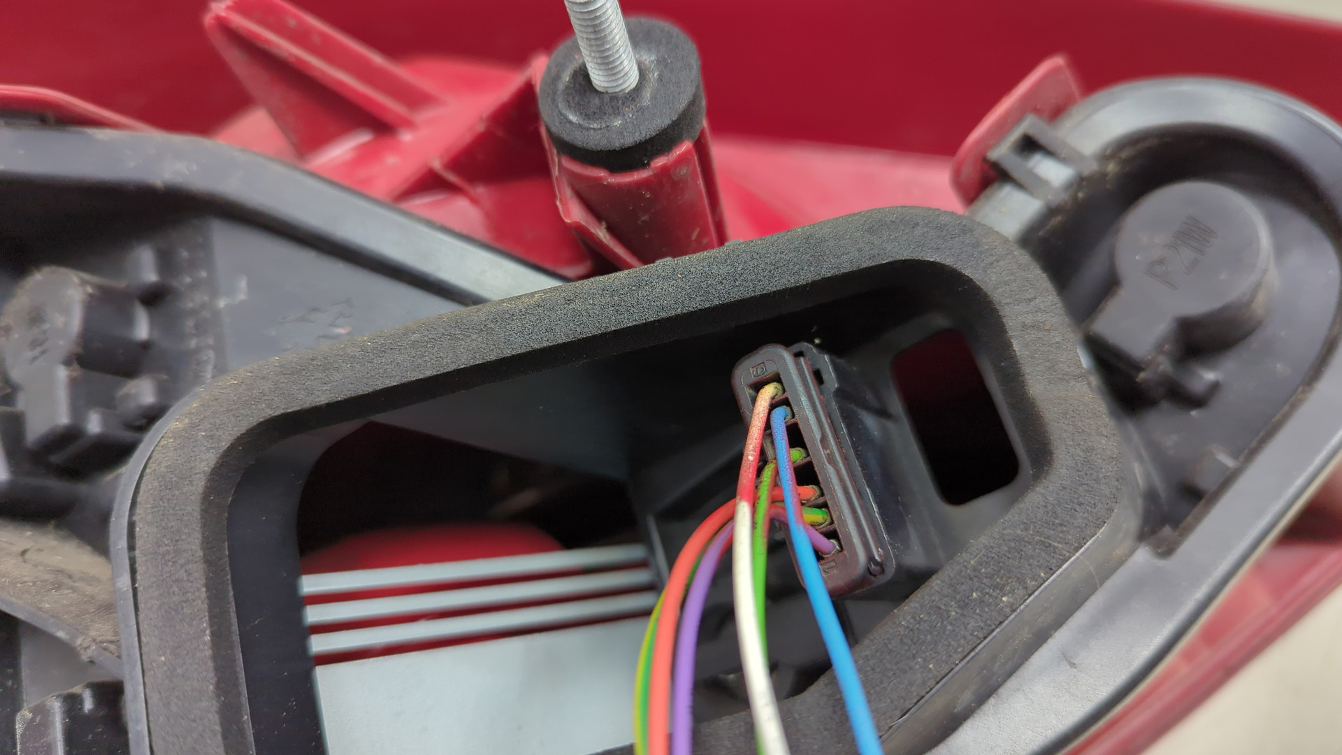 Фонарь задний правый