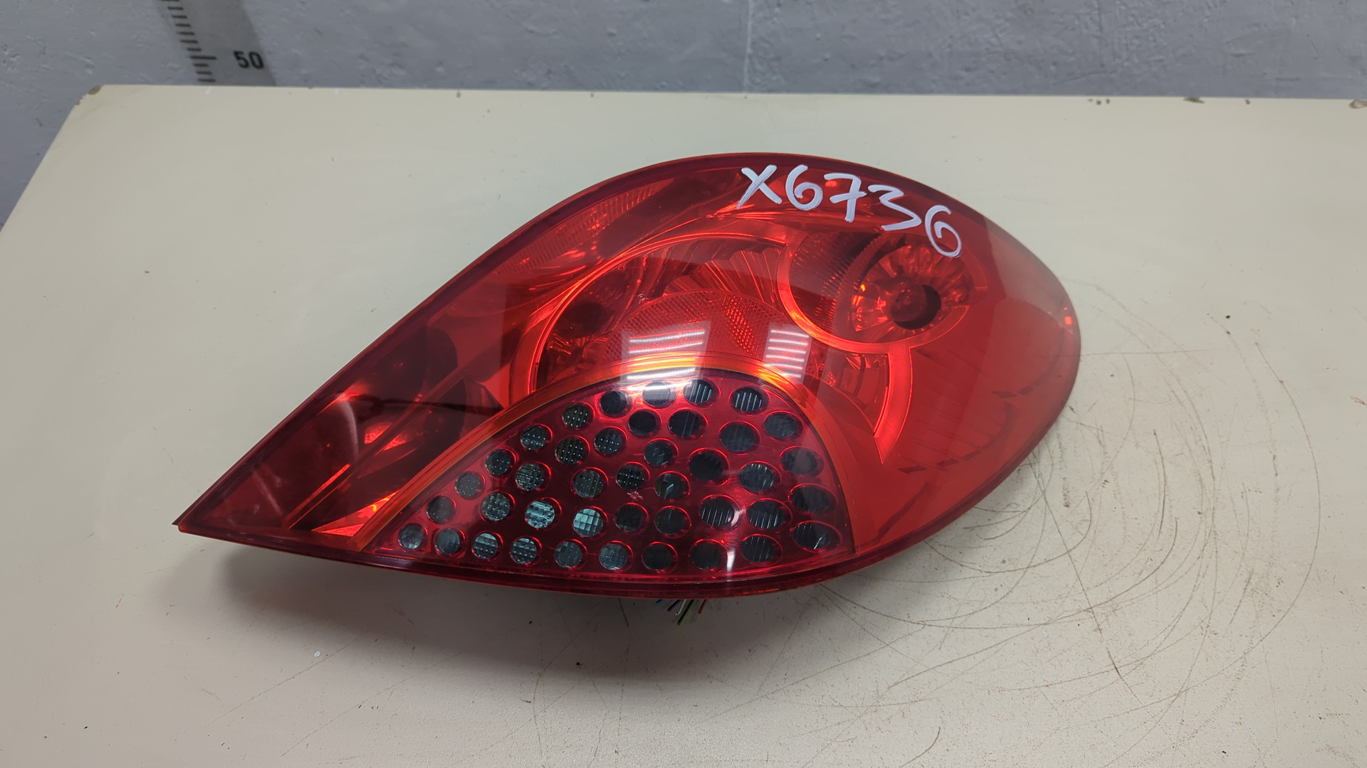 Фонарь задний правый