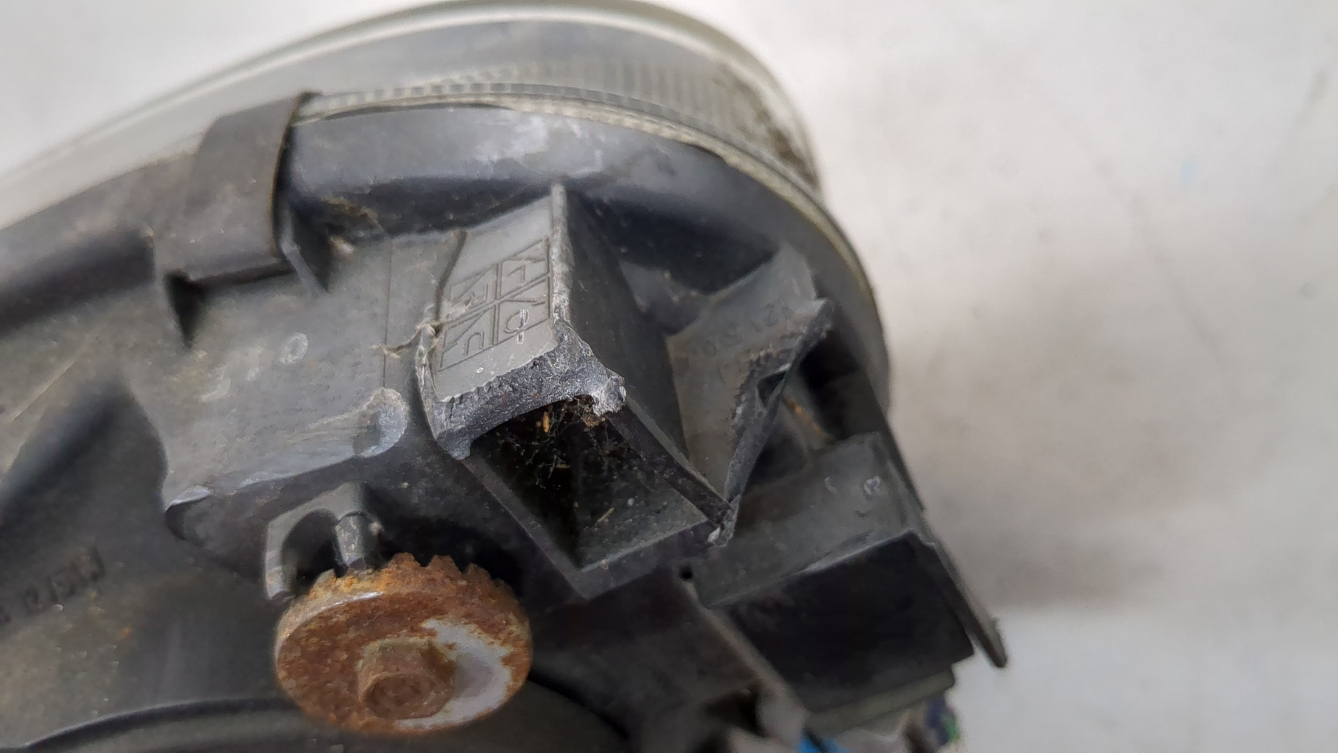 Фара правая