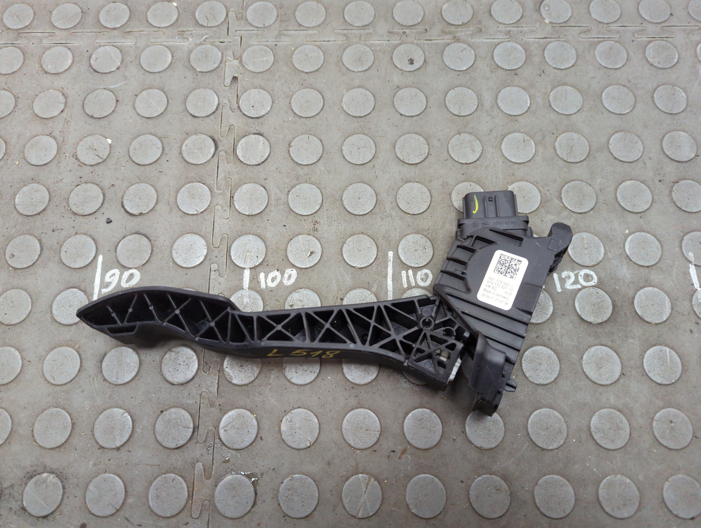 Педаль газа