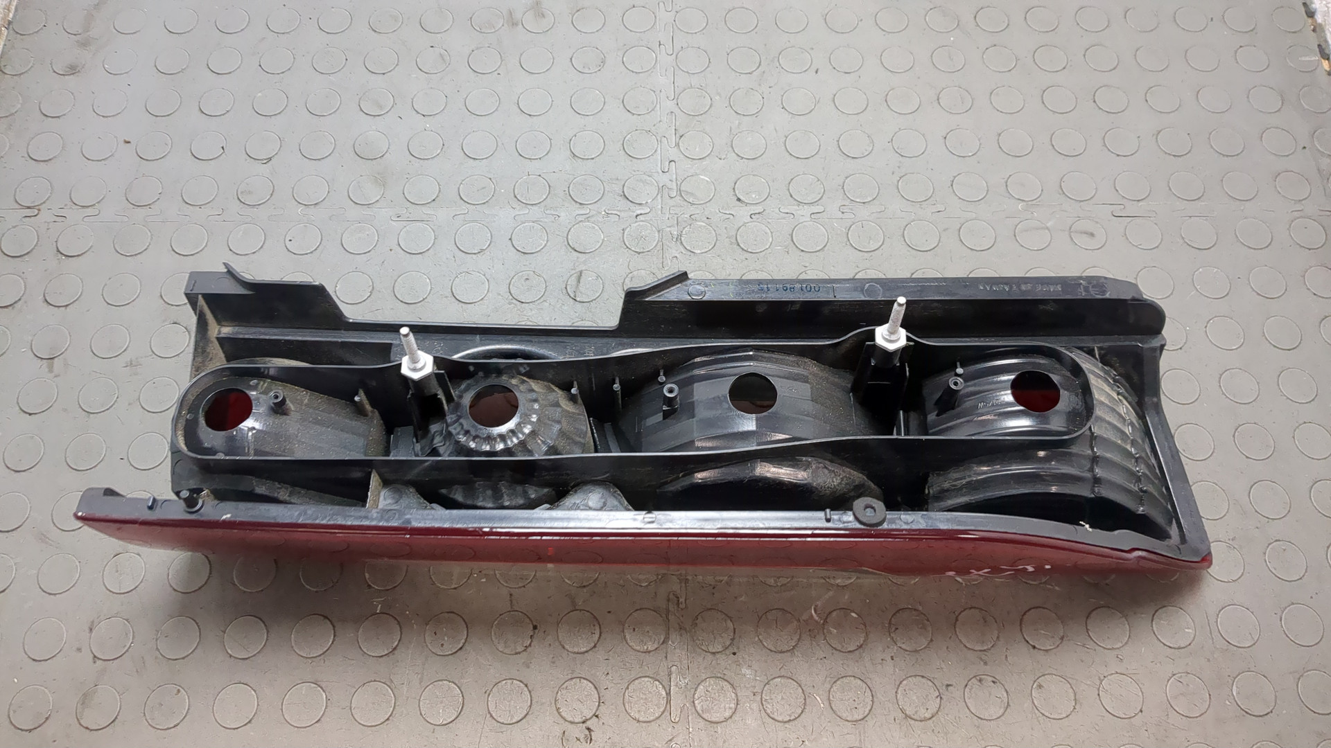 Фонарь задний левый