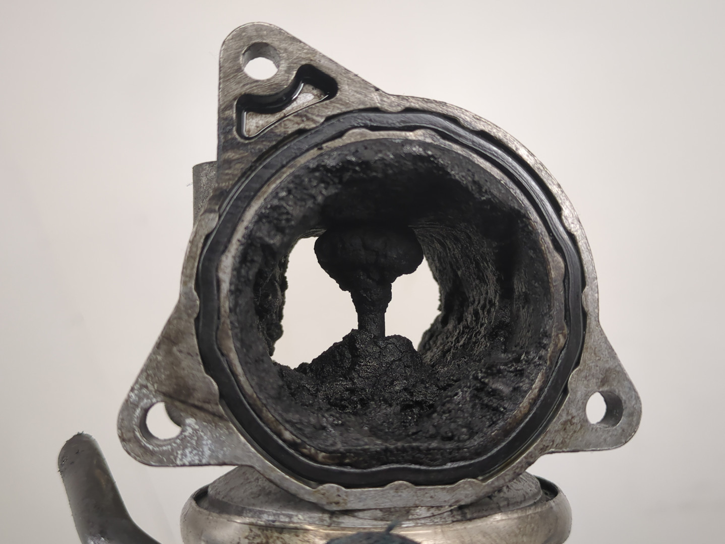 Клапан рециркуляции выхлопных газов (EGR)