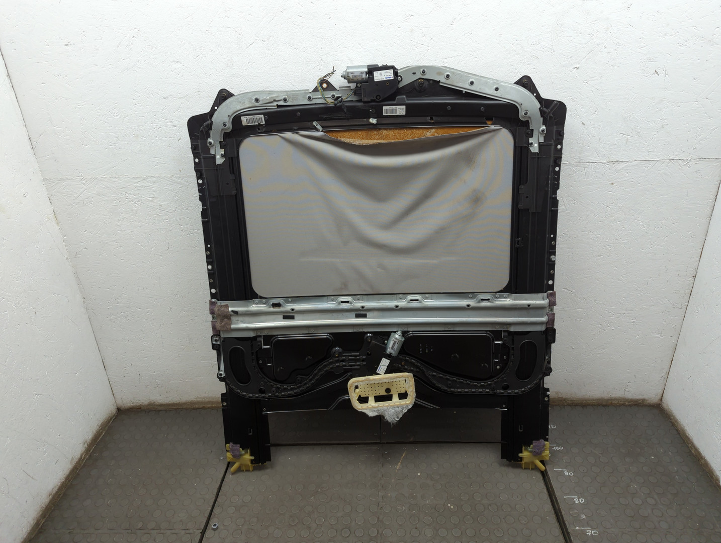 Люк в сборе электрический