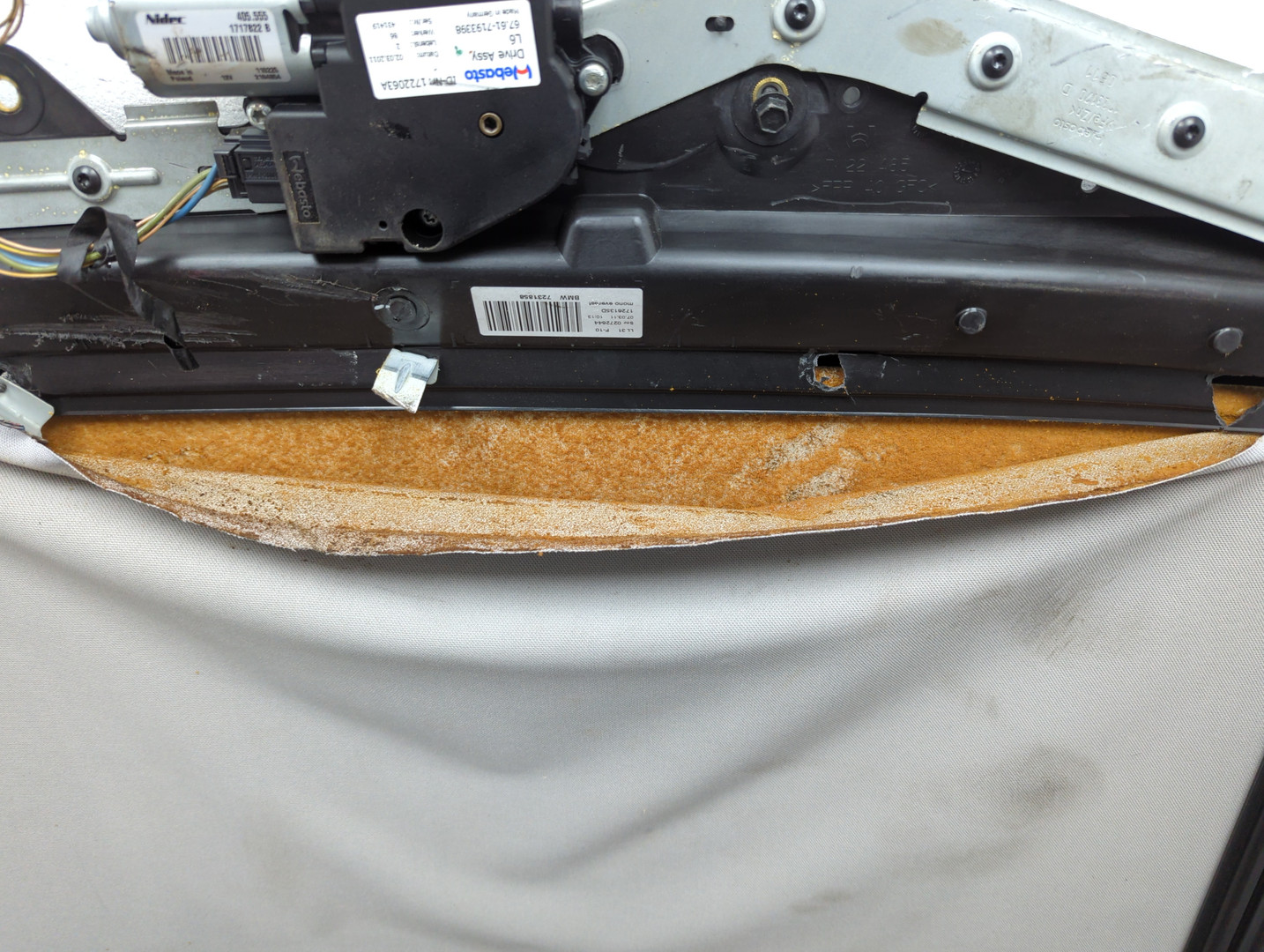 Люк в сборе электрический