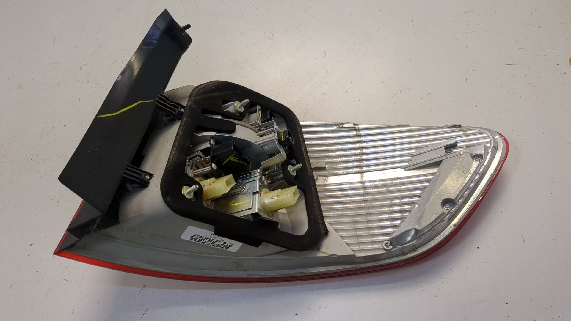 Фонарь задний левый