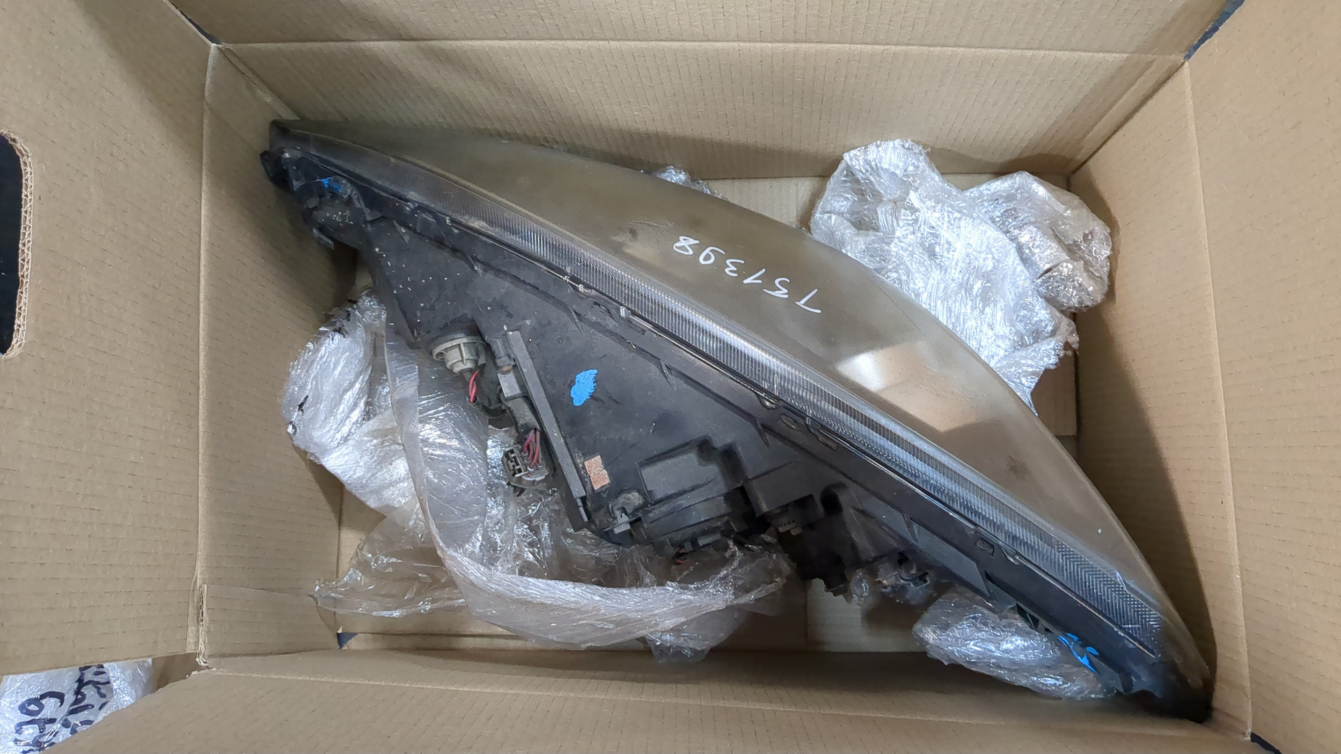 Фара правая