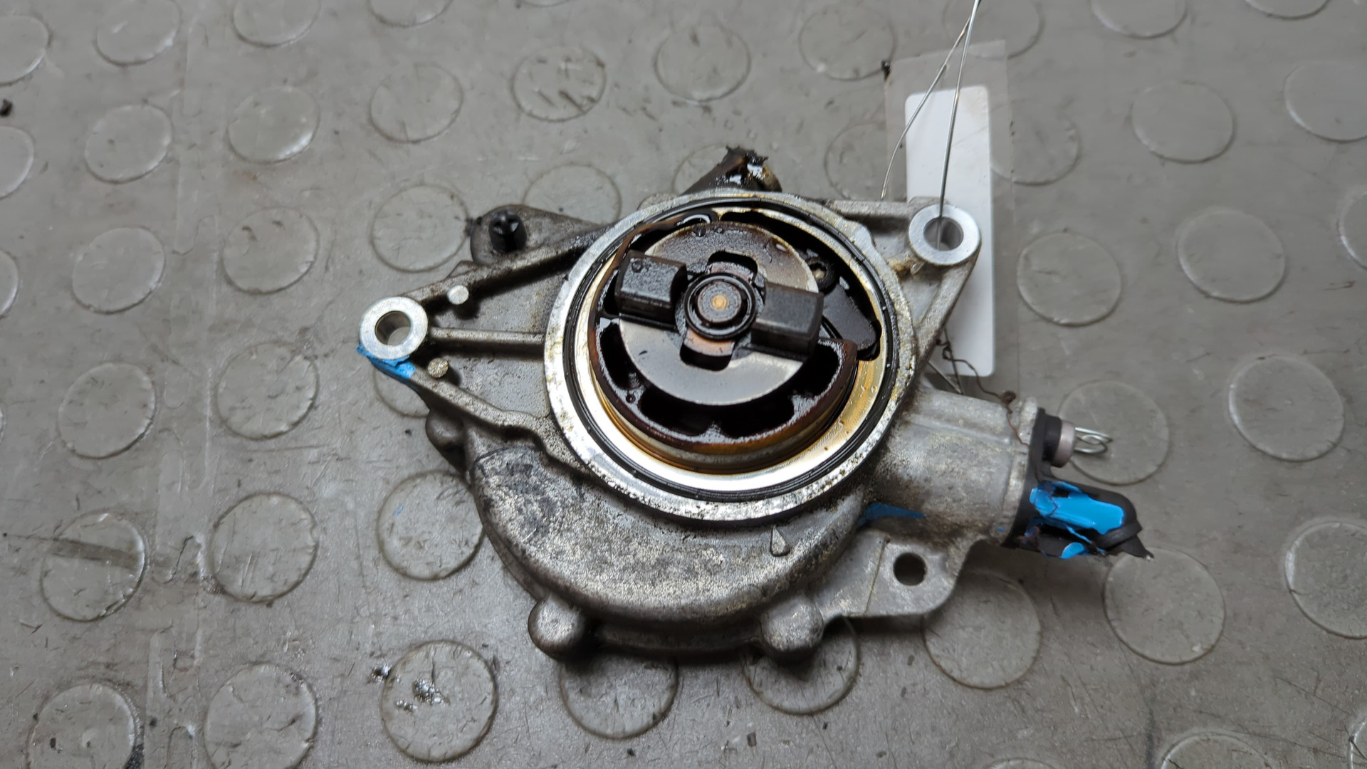 Насос вакуумный