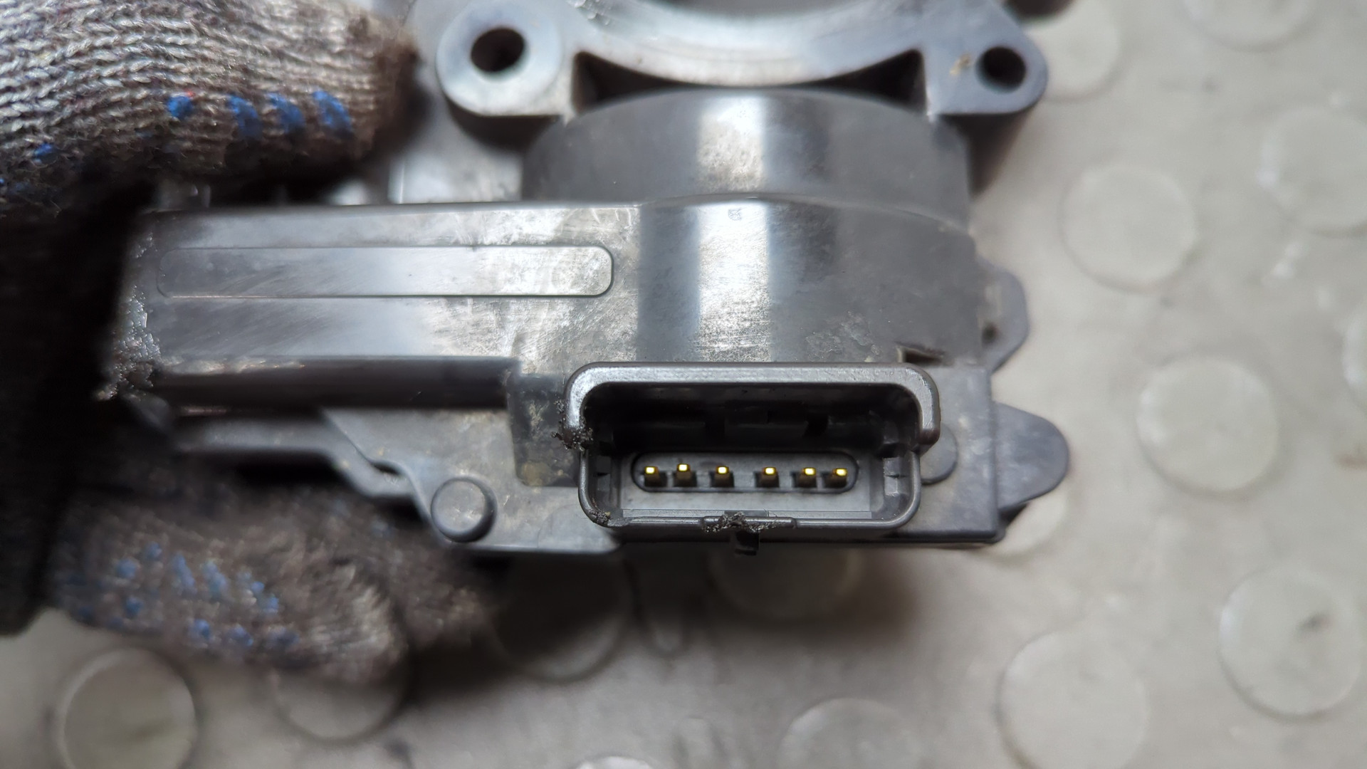 Заслонка дроссельная электрическая