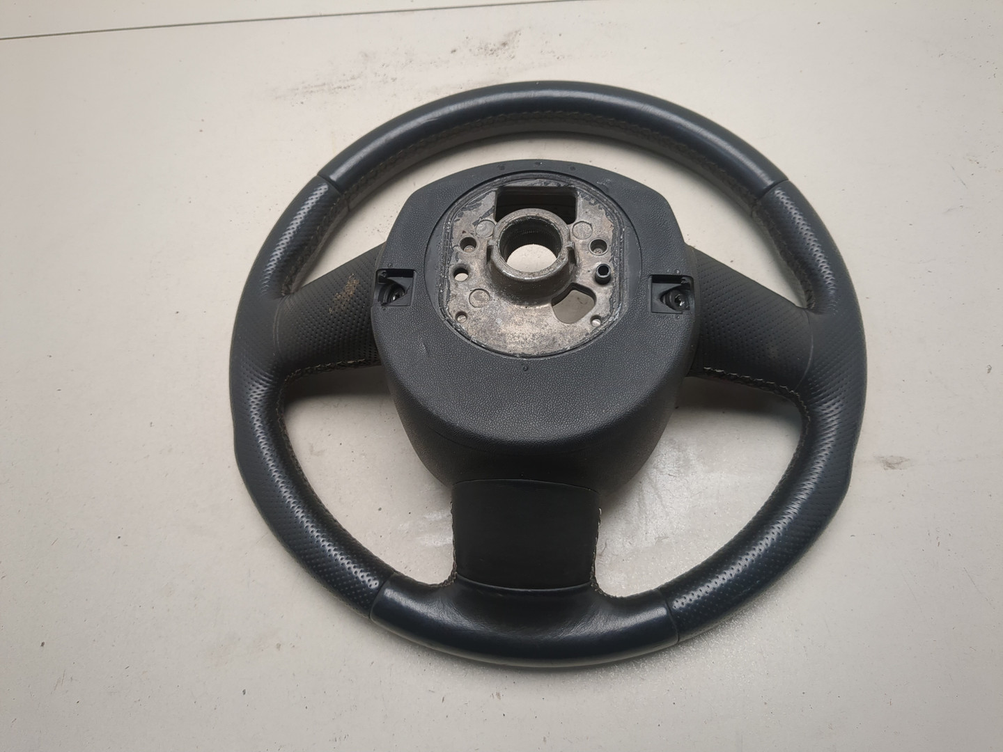 Рулевое колесо (руль)