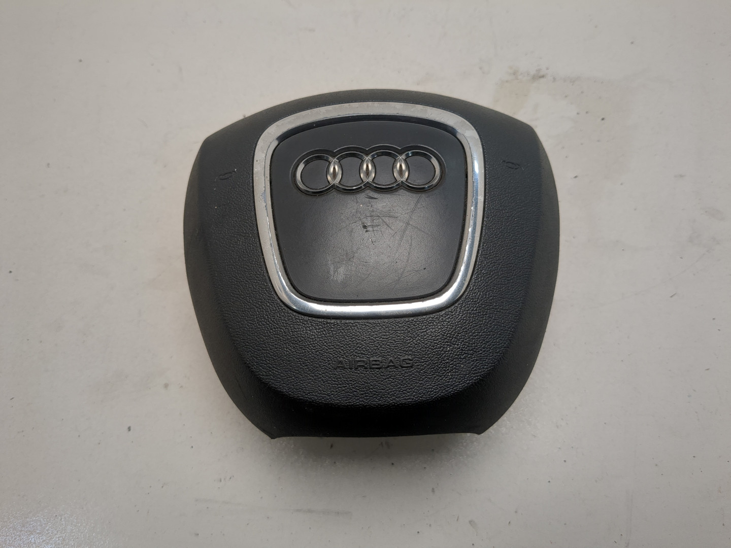 Подушка безопасности в рулевое колесо