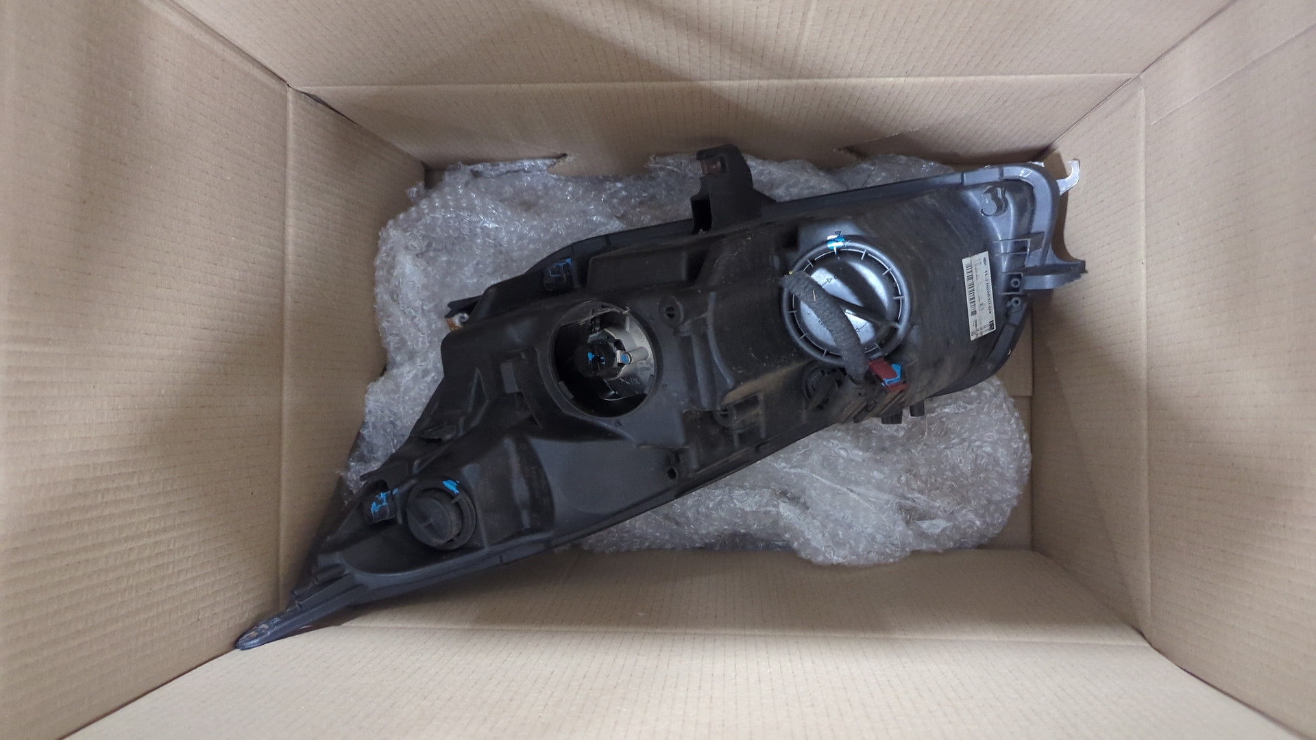 Фара правая