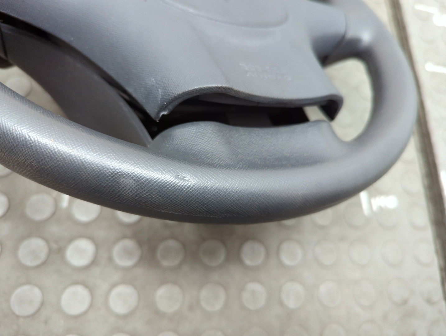 Рулевое колесо (руль)