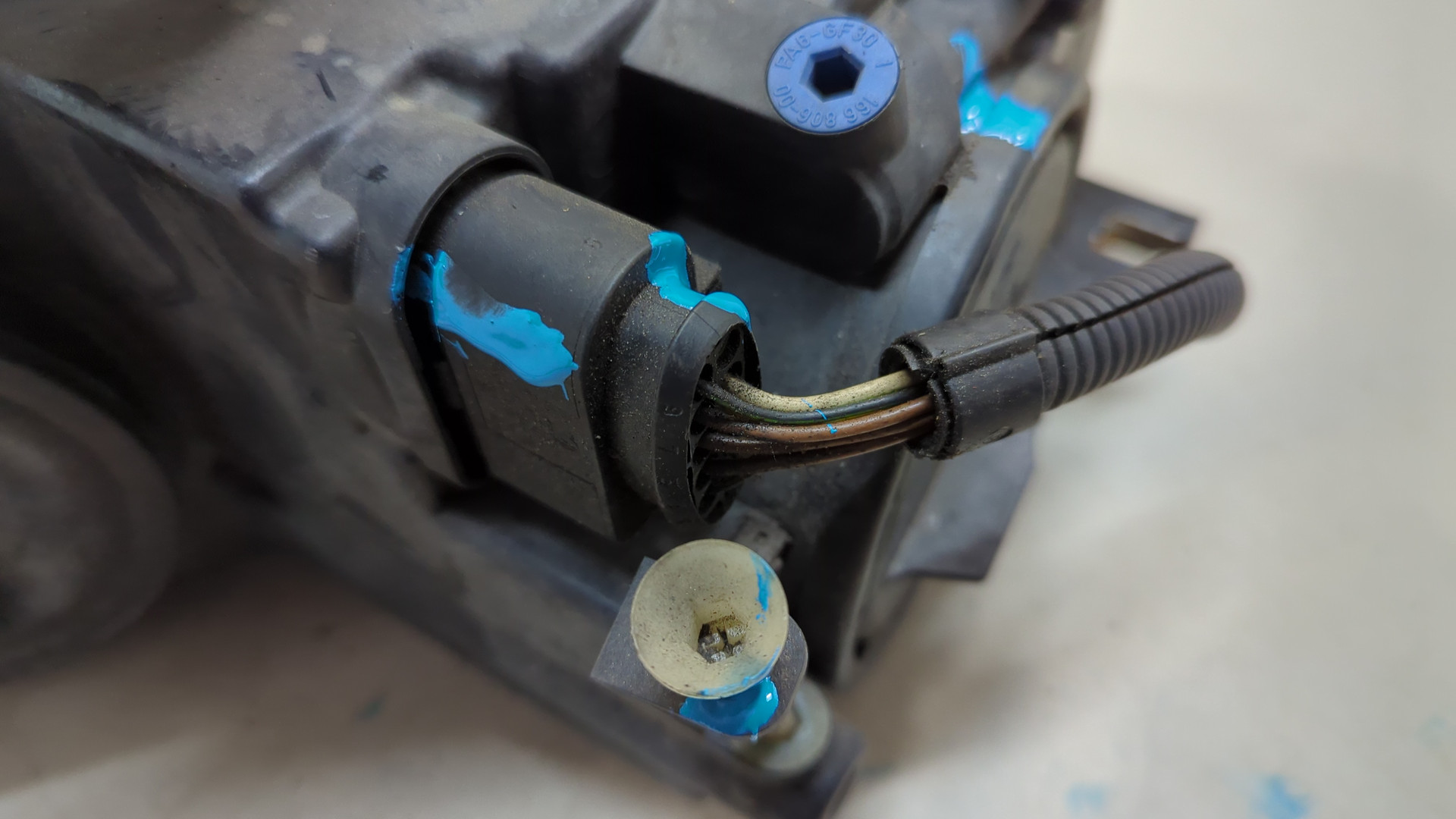 Фара правая