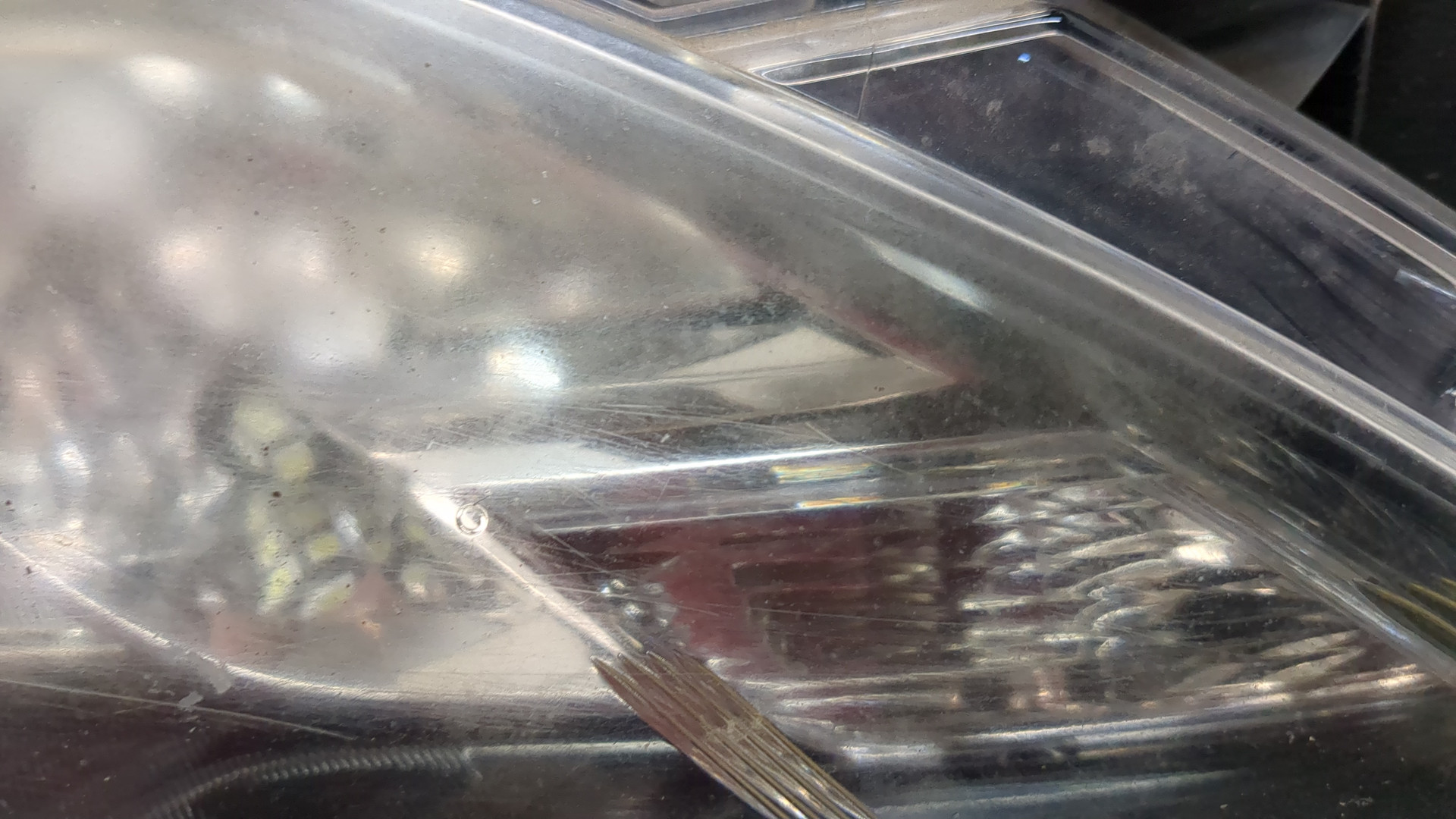 Фара правая