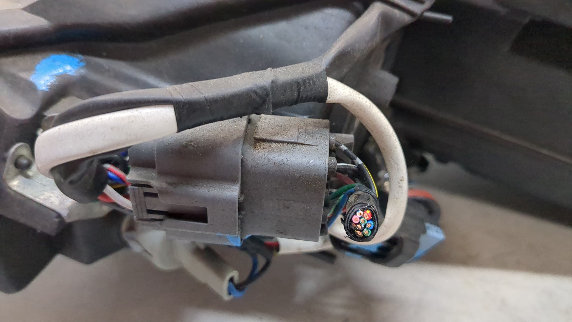 Фара правая