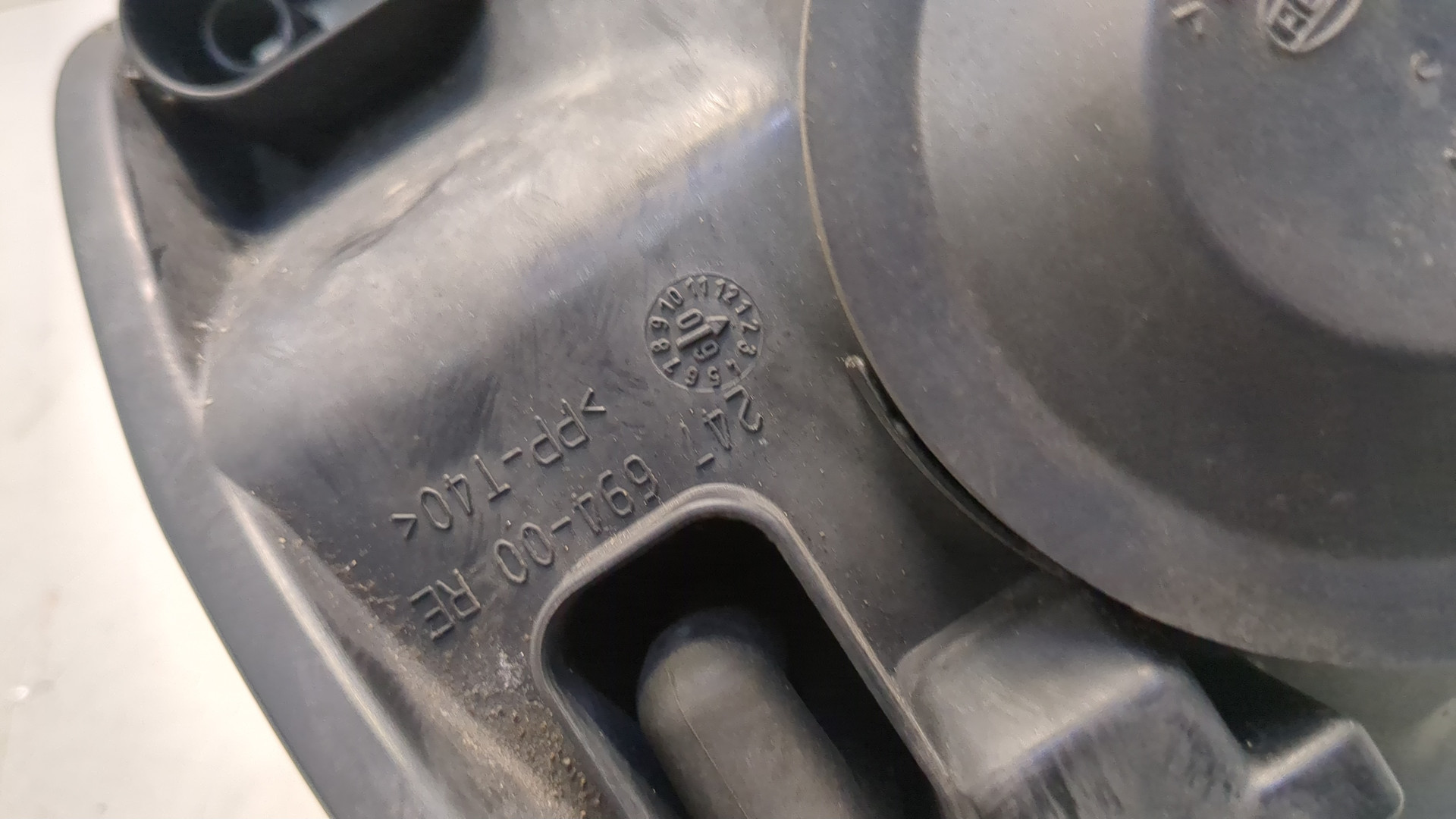 Фара правая