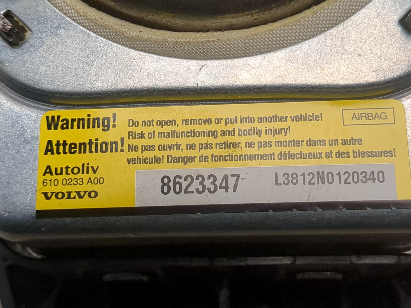 Подушка безопасности в рулевое колесо