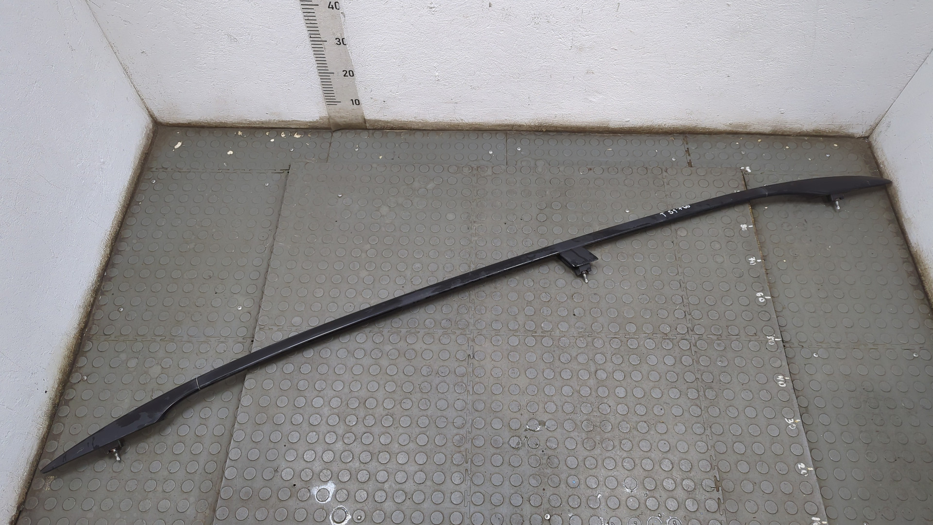 Рейлинг (релинг) левый (планка на крышу)