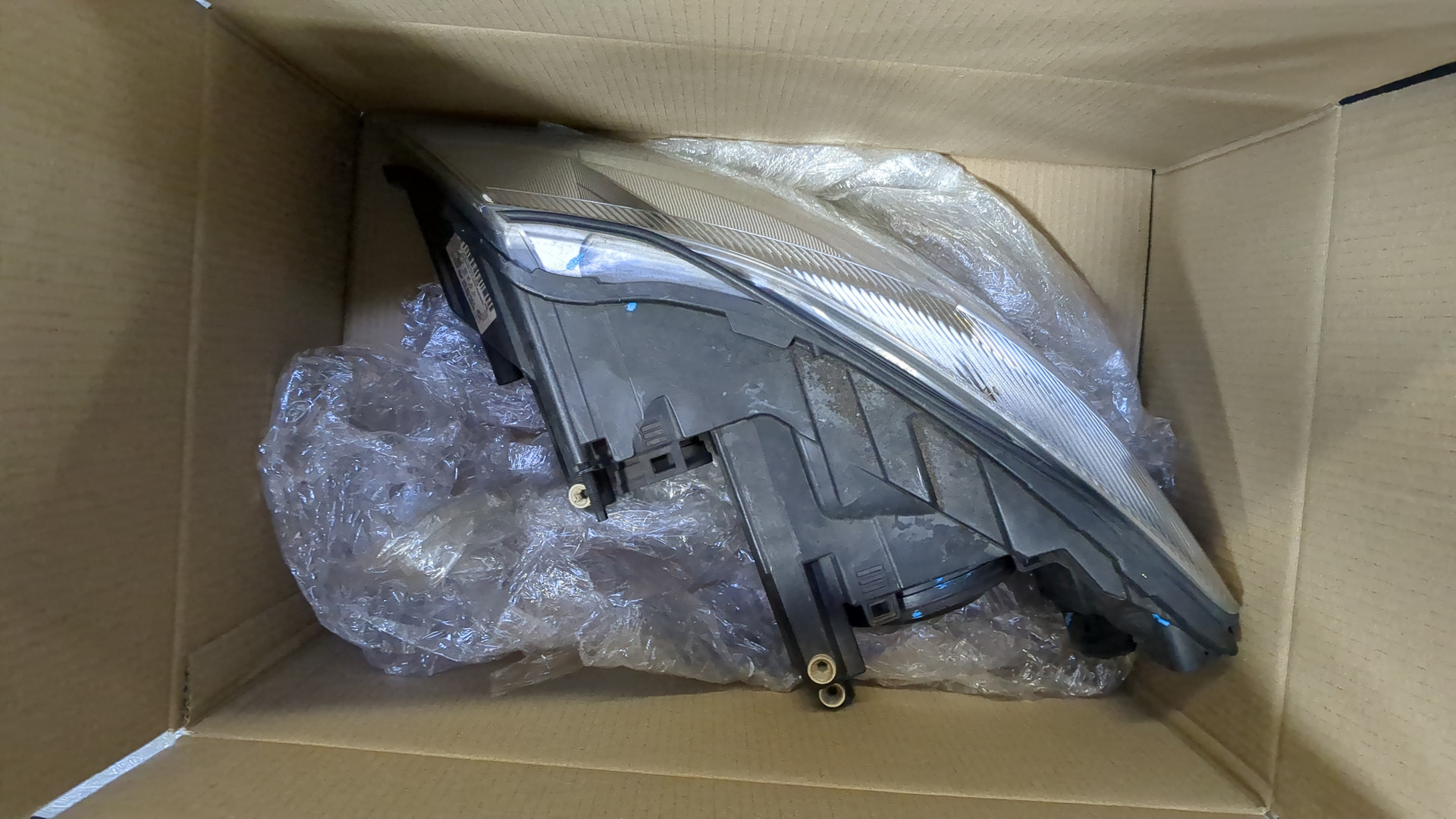 Фара правая