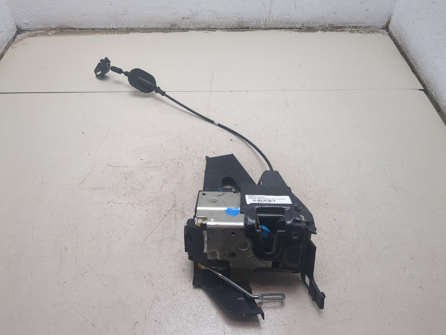 Замок двери задней правой