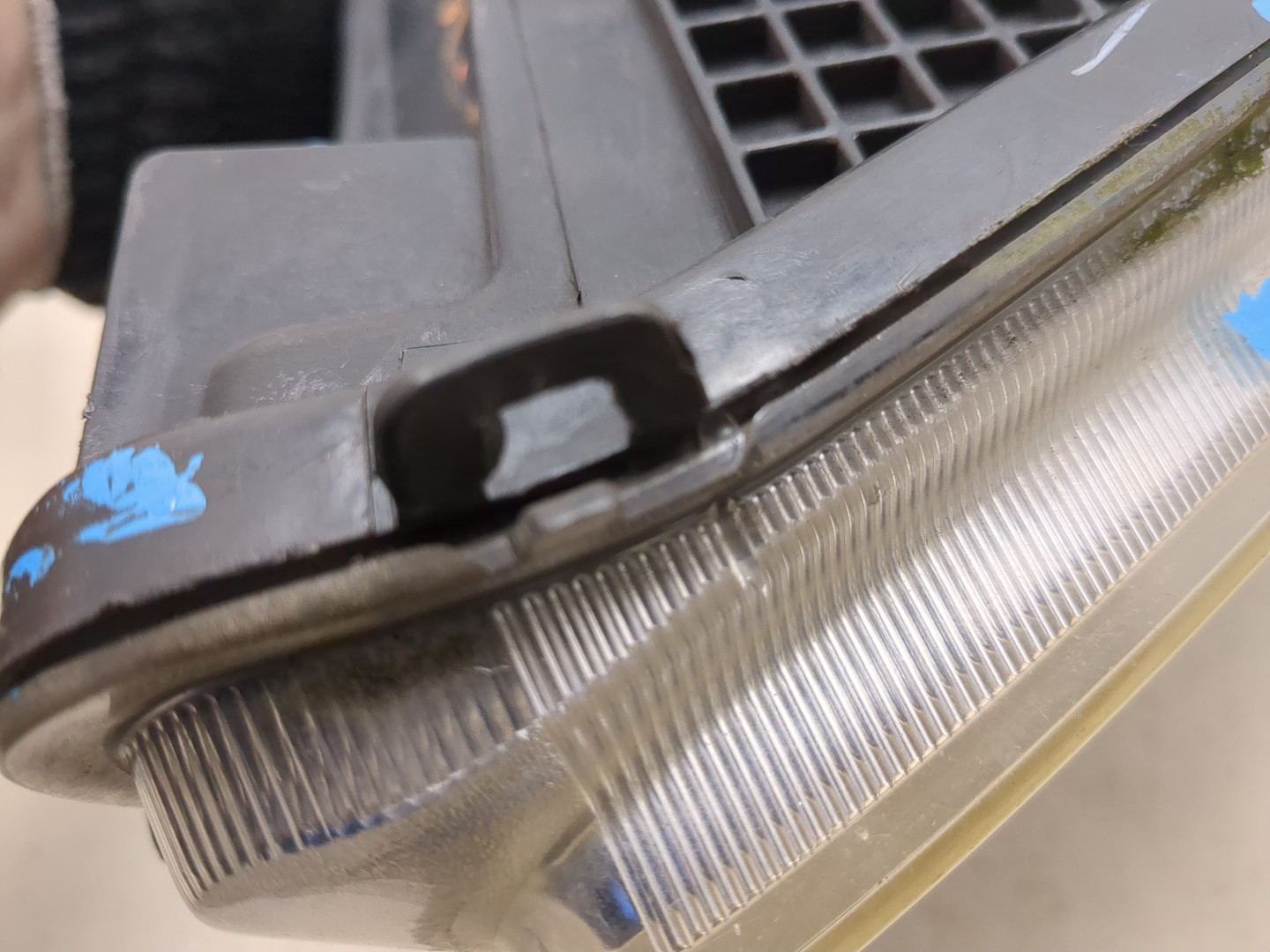 Фара правая