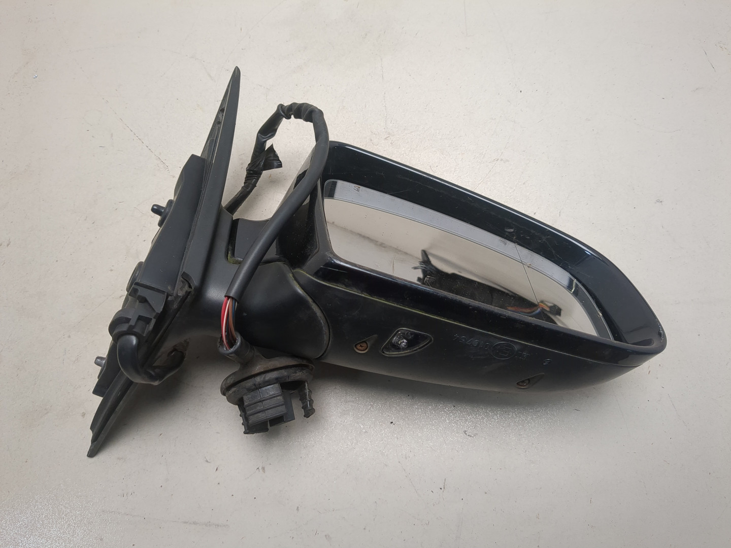 Зеркало правое электрическое